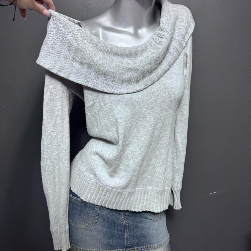 Garage Off-Shoulder Light Gray/Cream Knit Sweater